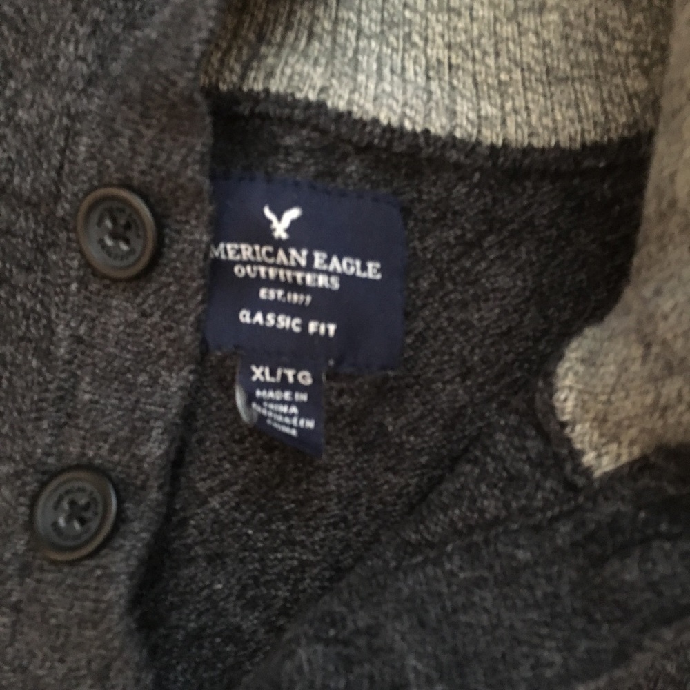 Men’s American Eagle sweater - Picture 3 of 3